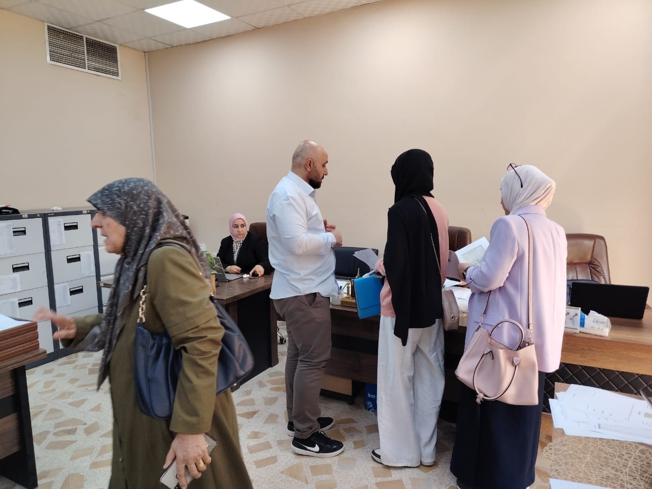 E1DBB364-C0FD-41FD-8672-7577CF21B31A